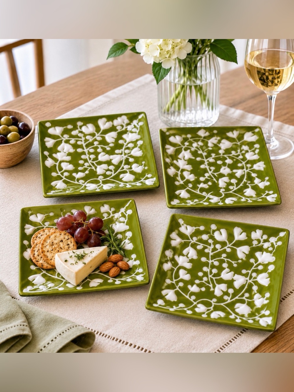 Crate & Barrel Green Embossed Botanical Appetizer Plates Set of 4 7” Square